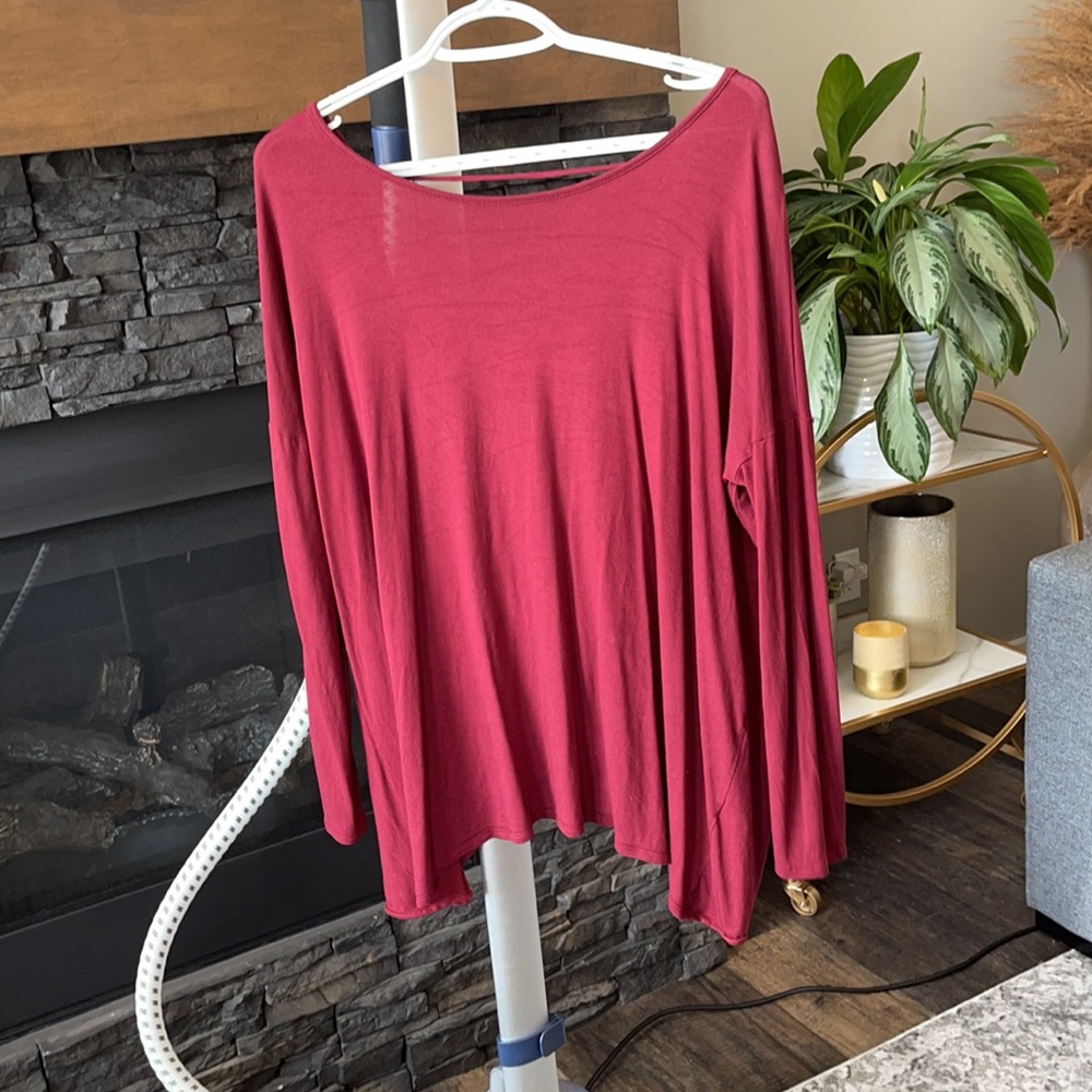 Burgundy shirt with open back